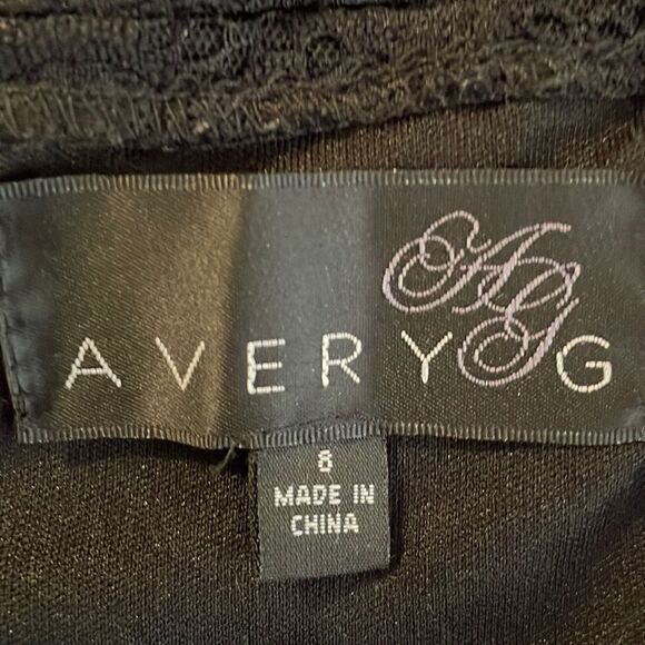 Avery G Formal Gown Size 8 - Picture 8 of 9